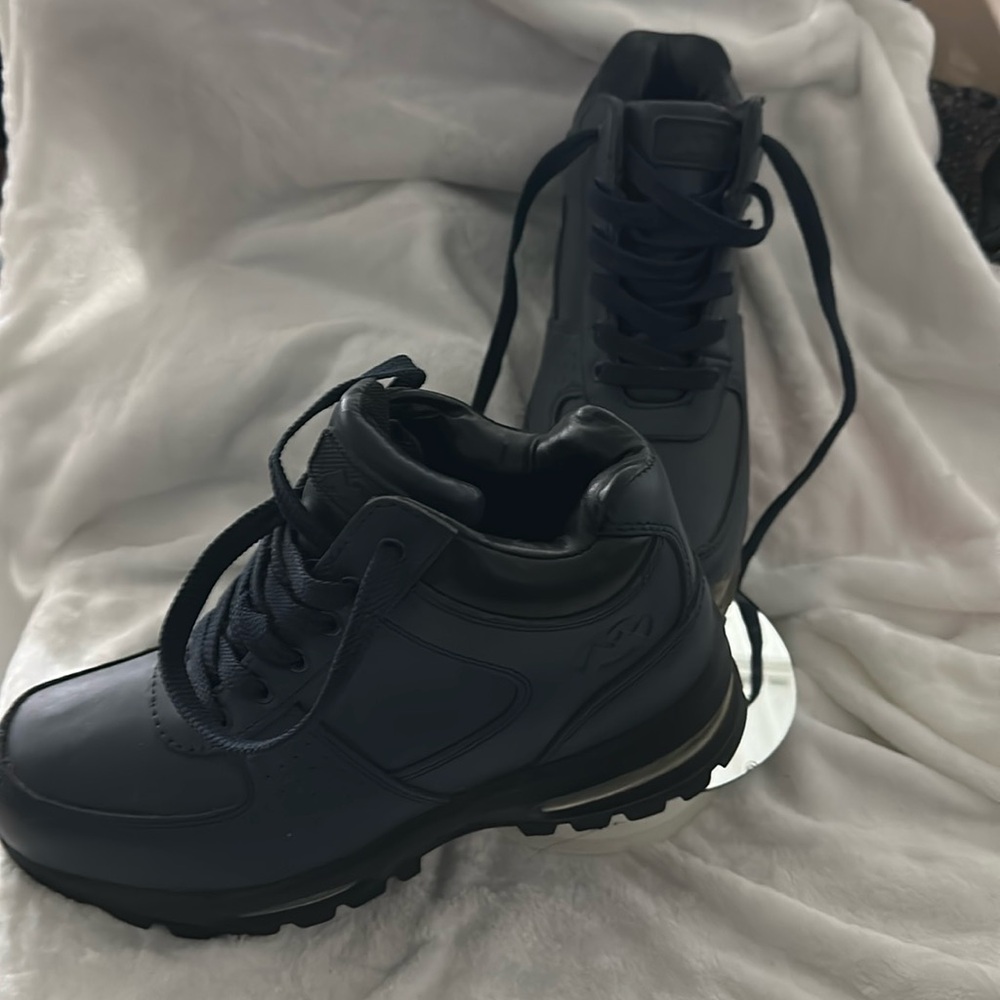 Men’s Mountain Gear Dark Blue Boot size 7